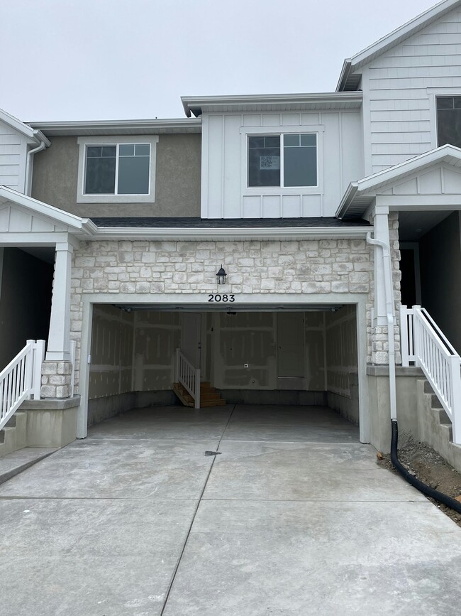 Building Photo - 2083 N 4260 W