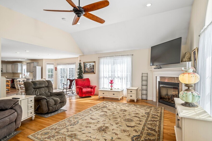 Building Photo - 20 Ordway Ln