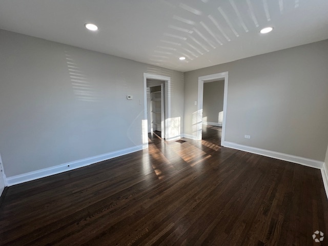 Building Photo - 2652 N Springfield Ave