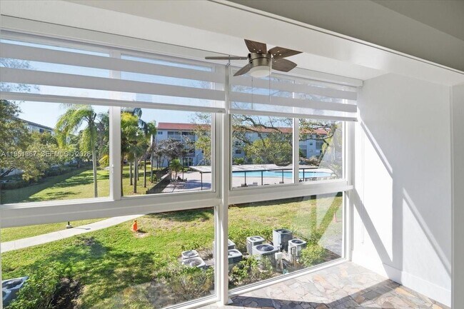 Building Photo - 1400 SW 124th Terrace