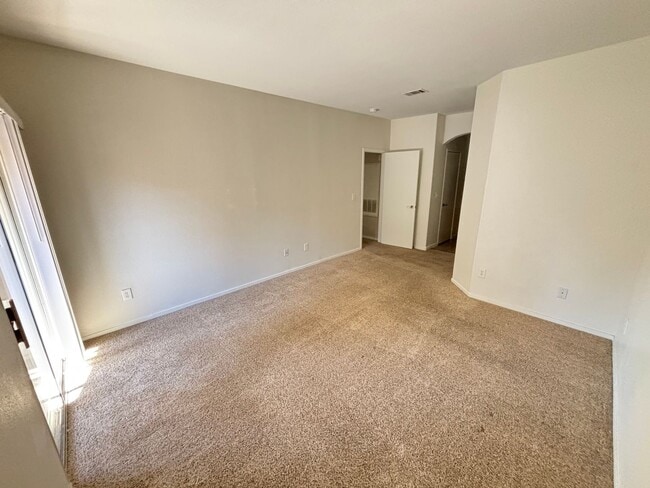 Building Photo - Gorgeous 2bed/2 bath condo in Southwest!