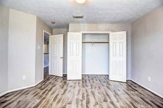 Building Photo - 17018 Midnight Sun Ln