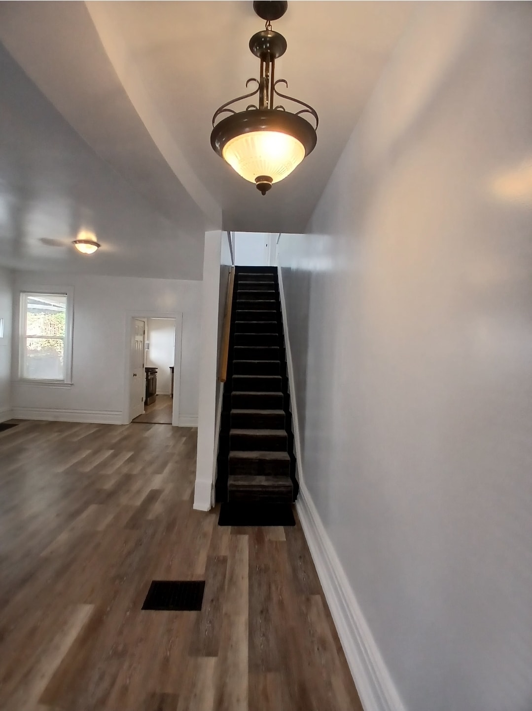 Building Photo - 1521 Alton St