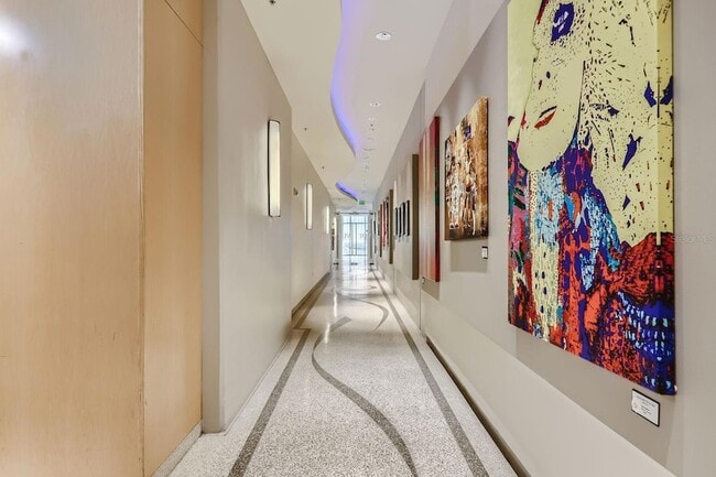 Building Photo - 150 E Robinson St