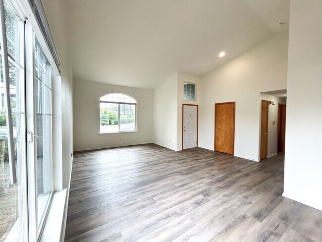 Building Photo - 3 bedroom Rambler in Browns point