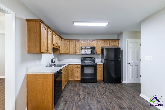 Building Photo - 200 Stirling Bridge Dr