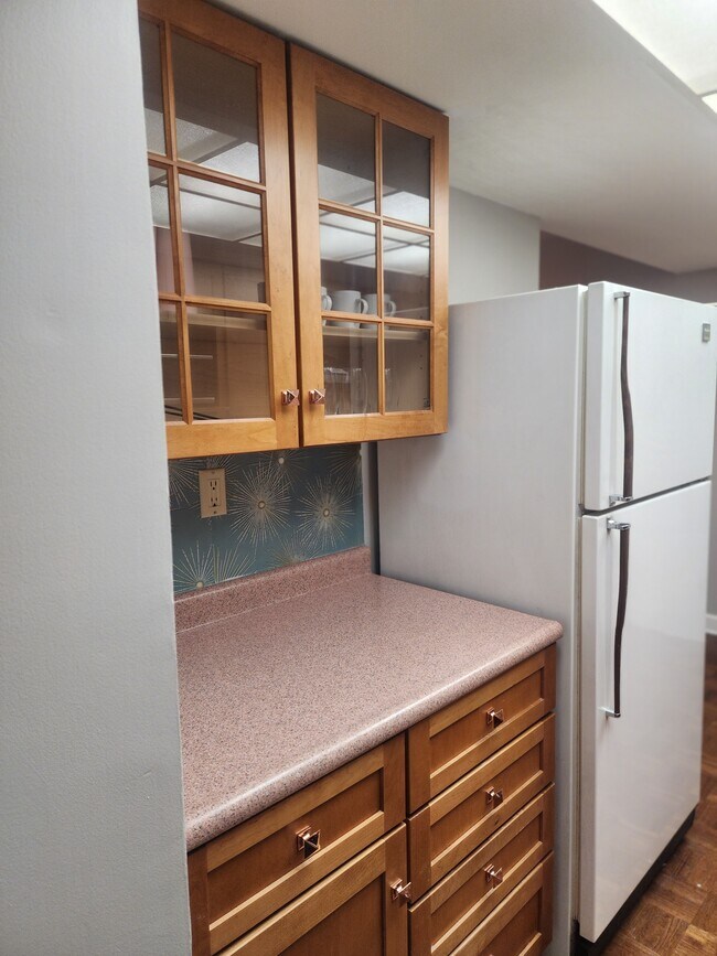 Building Photo - 4000 N Meridian St