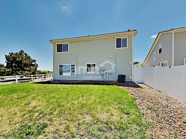 Building Photo - 4995 Fundy St