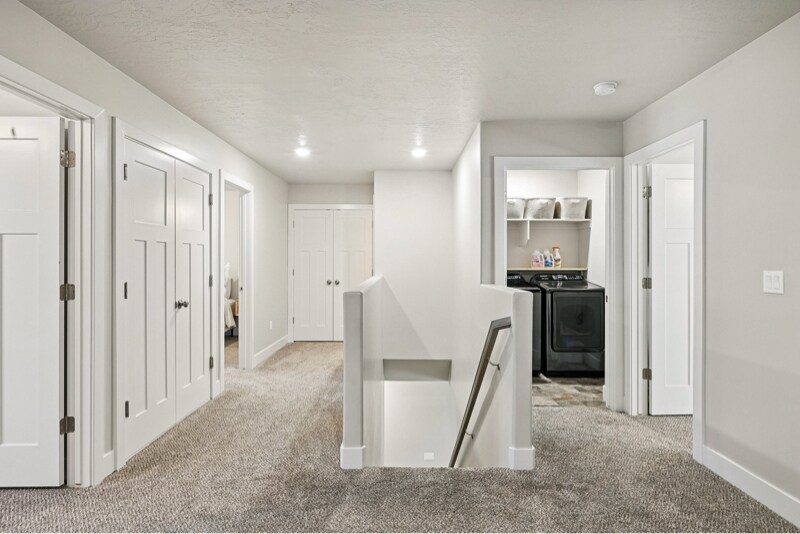 Building Photo - 1547 W Pyrite Ln