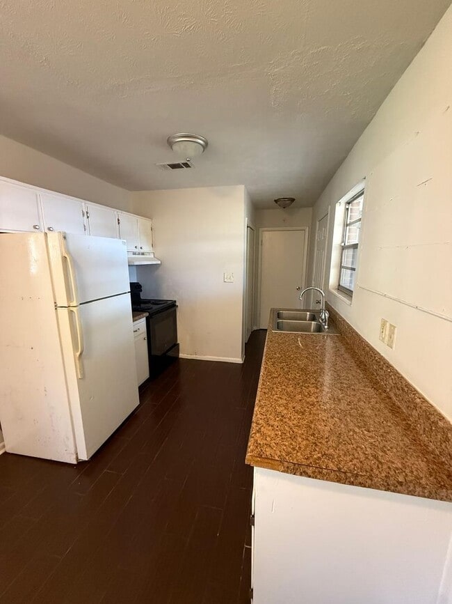 Building Photo - 1415 Connecticut St