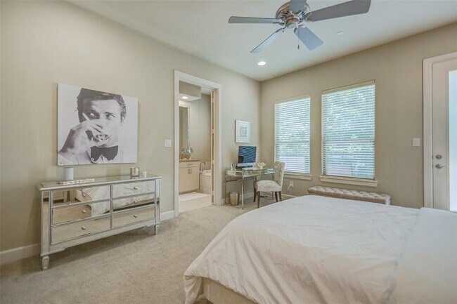 Building Photo - 7333 Valley View Ln