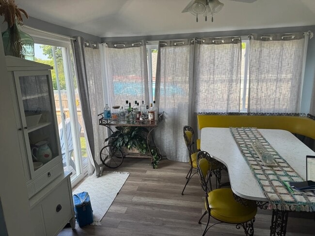 Building Photo - 16 Cricket Ln