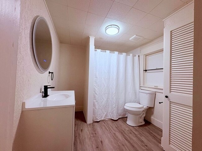 Building Photo - 1416 S Hardy Ave