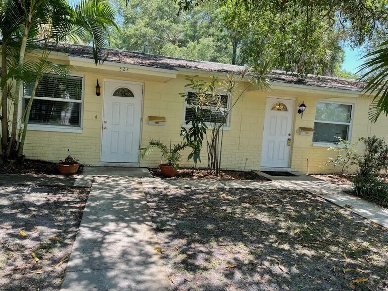 Primary Photo - 323 13th Ave NE