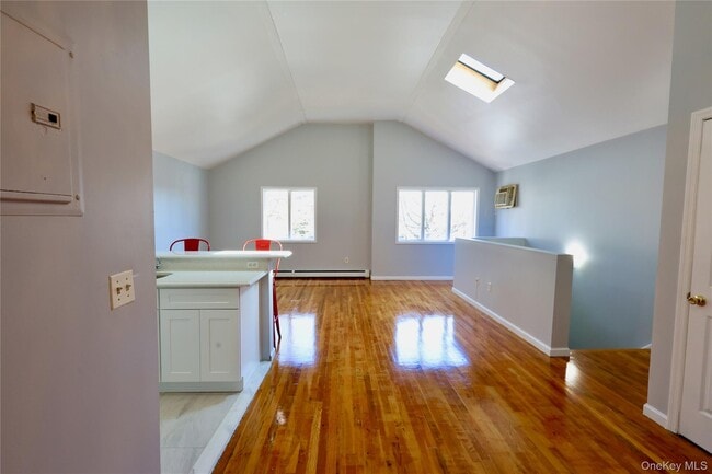 Building Photo - 2219 Boller Ave