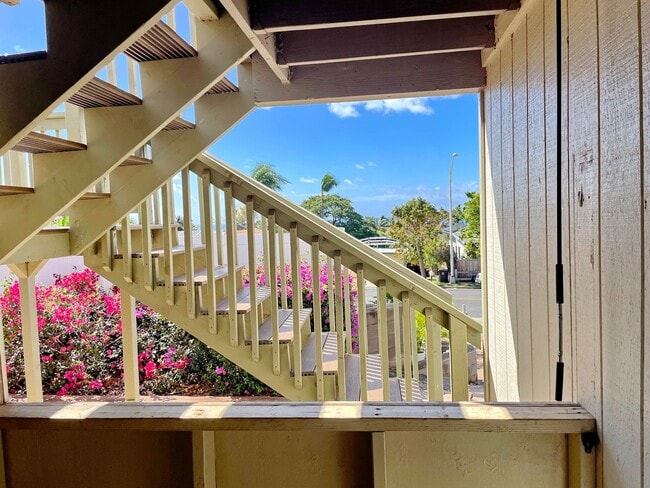 Building Photo - South Kihei 2 Bedroom / 1 Bathroom Unfurnished downstairs unit  - Peekaboo Ocean View