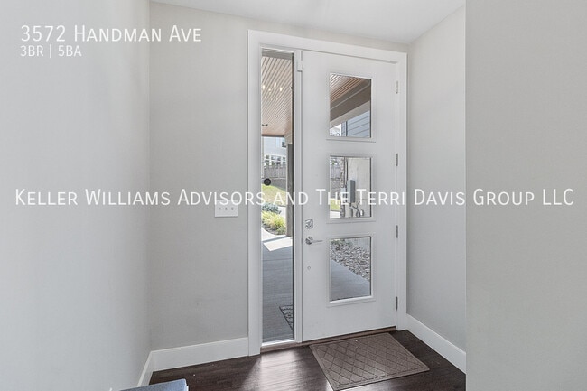 Building Photo - 3572 Handman Ave