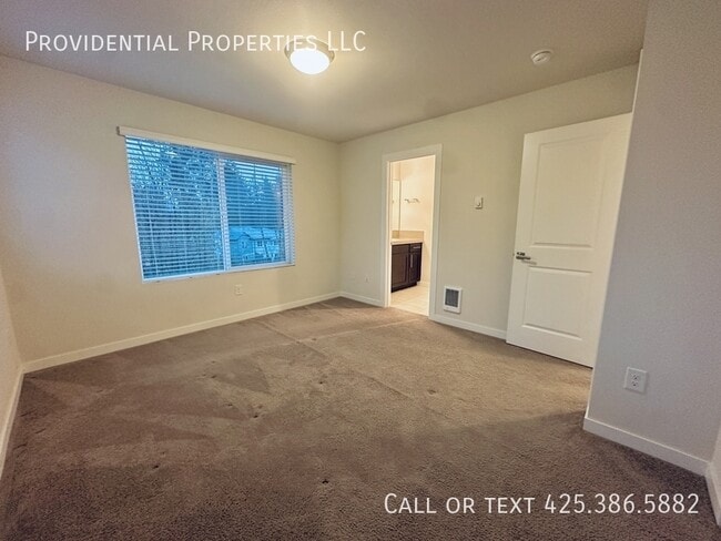 Building Photo - 12915 20th Dr W