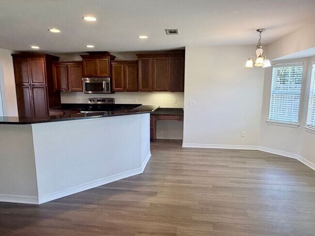 Building Photo - 5836 Chi Chi Cir