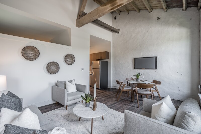 Building Photo - 3715 Main St