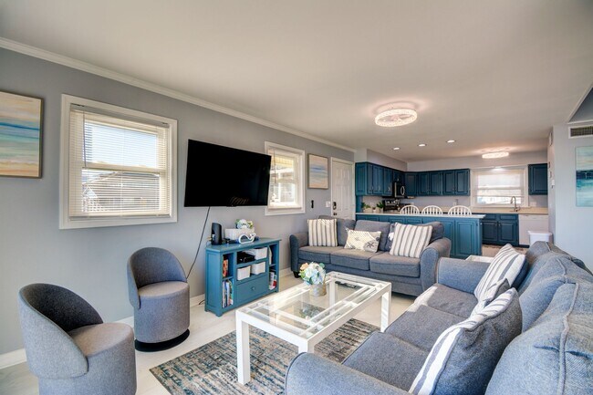 Building Photo - Off Season Rental **Oceanfront, Pet Friendly, 4 Bedroom Beach House** Available November 1st, 202...