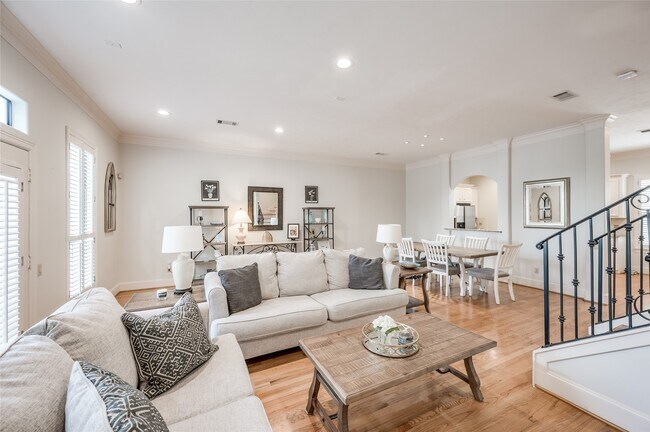 Building Photo - 3511 Yupon St