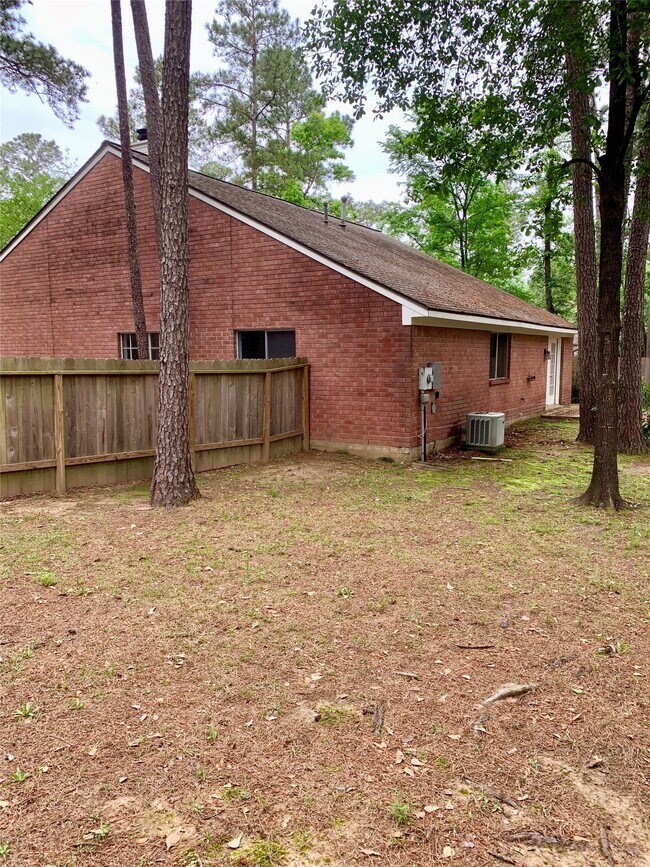 Building Photo - 75 E Village Knoll Cir