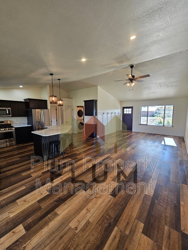 Building Photo - 522 Diane Ln