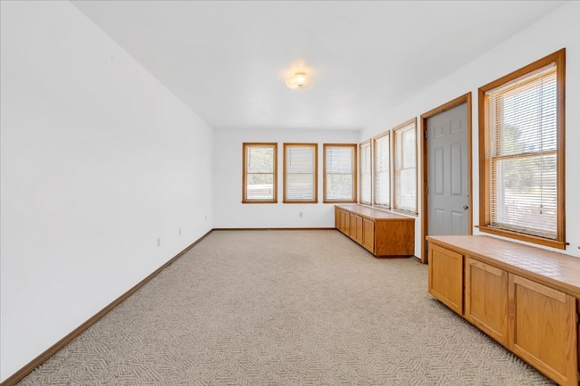 Building Photo - 21179 Hemlock St