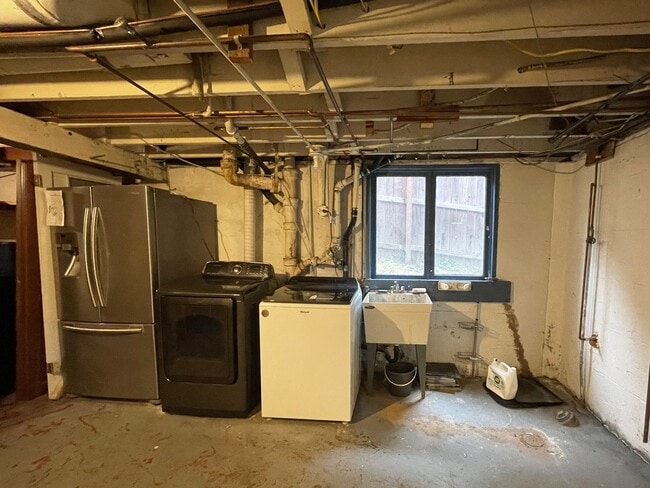 Building Photo - Portland Heights Home with Forest Views and Stunning Updates