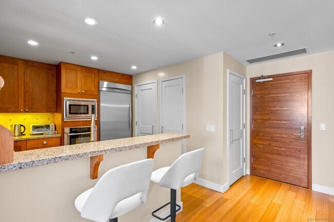 Building Photo - 700 W E St