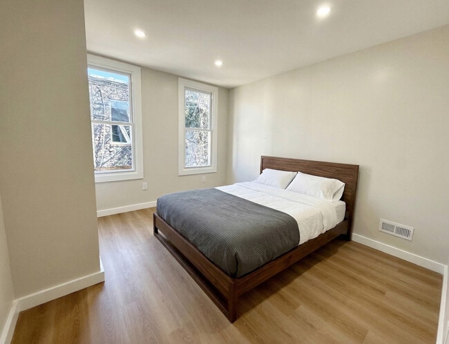 Building Photo - 1729 LeCount St