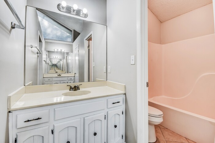 Building Photo - 2429 Wine Ridge Dr