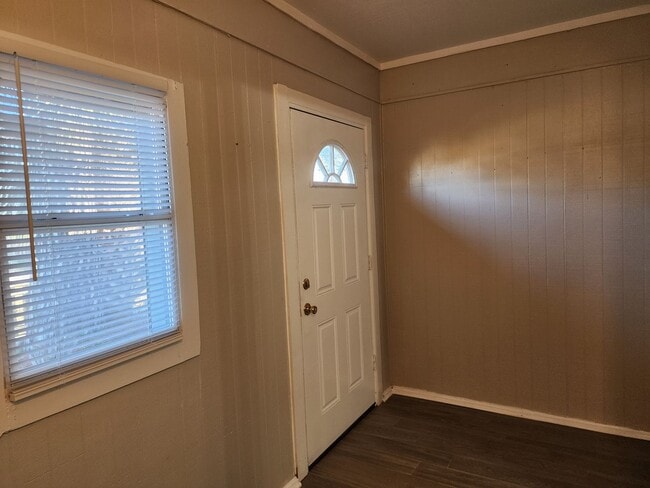 Building Photo - Harbour Towne