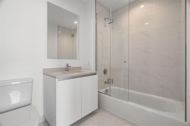 Building Photo - 400 Central Ave