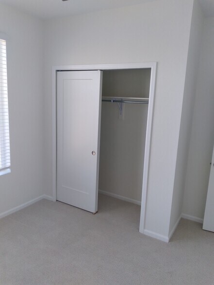 Building Photo - 4980 Construct Pt