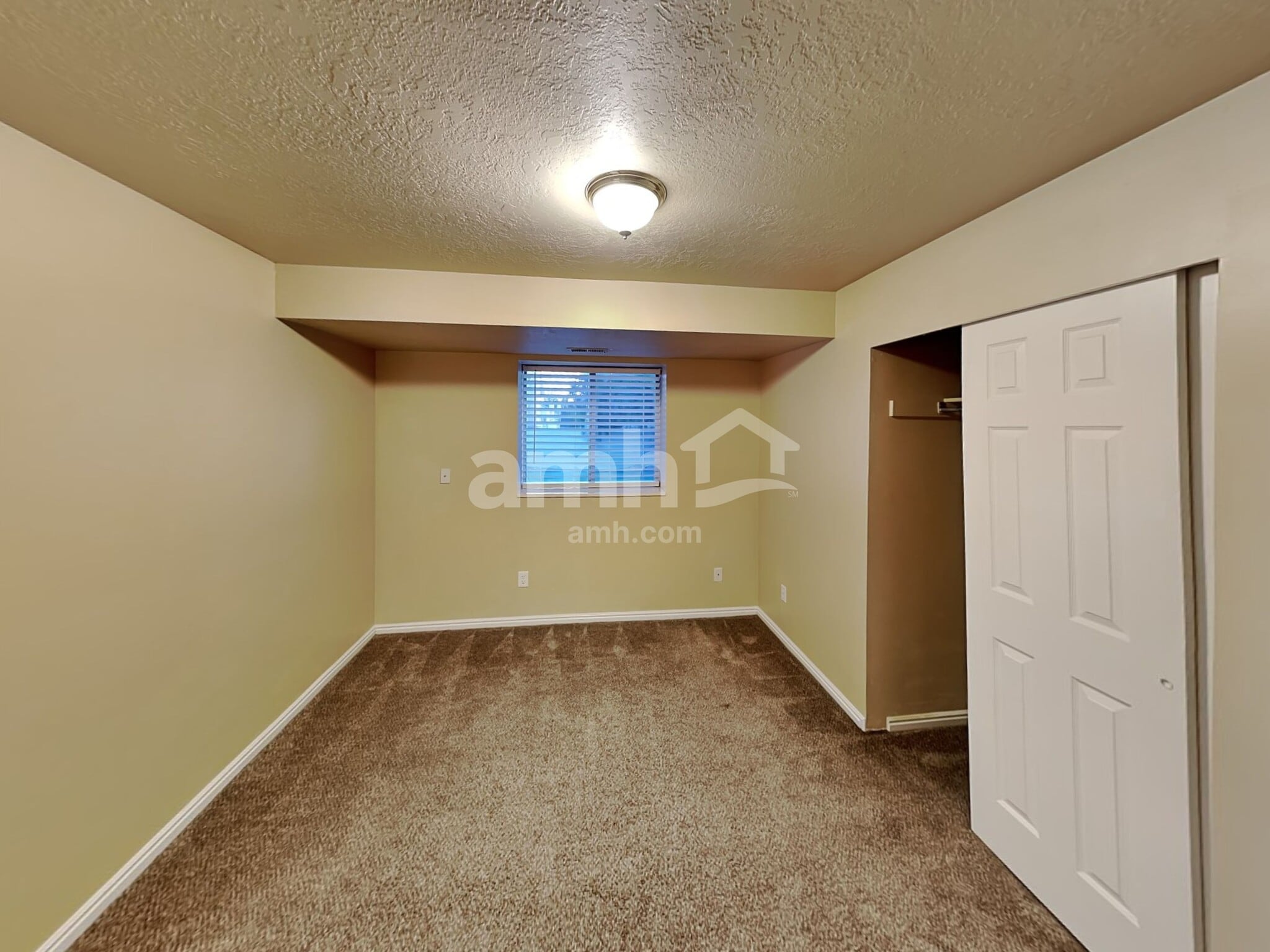 Building Photo - 536 S 925 E