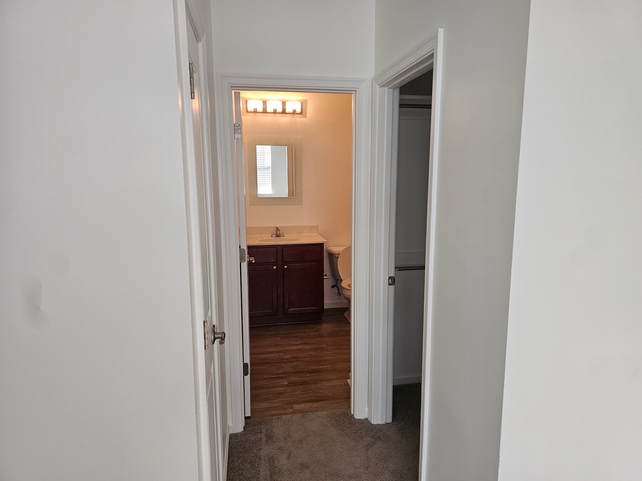 2nd Bedroom bathroom - 2466 Leytonstone Dr