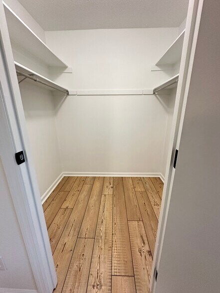 Building Photo - 7614 Pons Ln