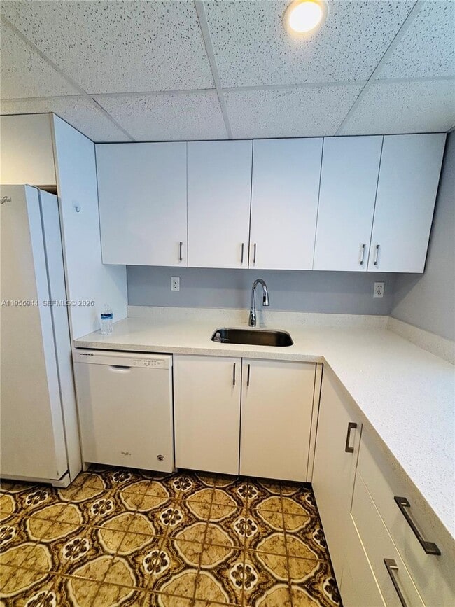 Building Photo - 2001 Atlantic Shores Blvd