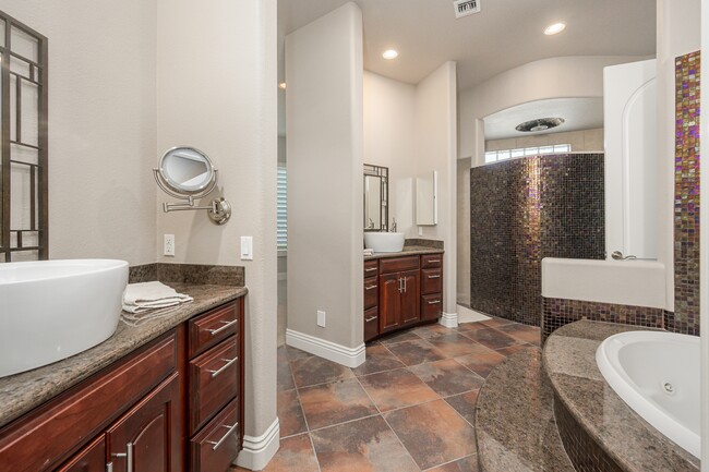 Building Photo - 1362 Pioneer Trail