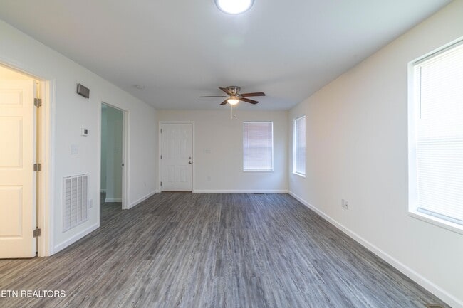 Building Photo - 1732 Jourolman Ave