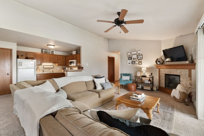 Building Photo - 1040 Timber Spgs Ct