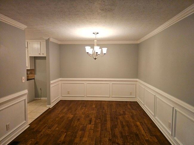 Building Photo - 270 Huckleberry Ln