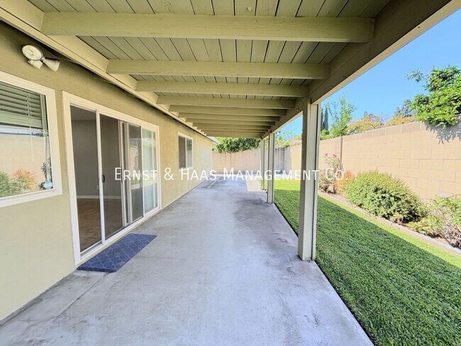 Building Photo - 11353 Agnes St