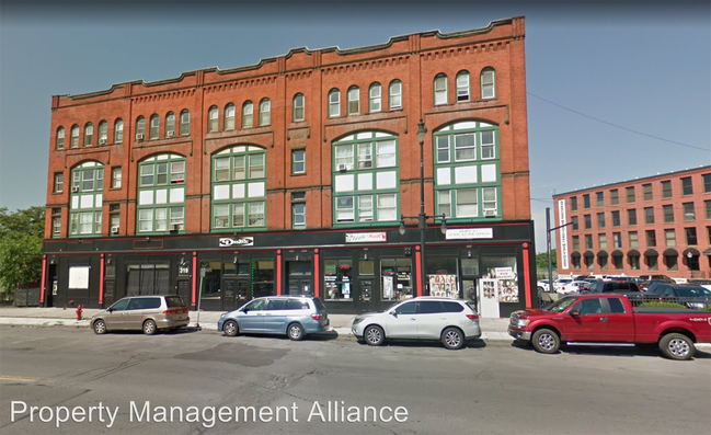 Building Photo - 315-327 N Salina St