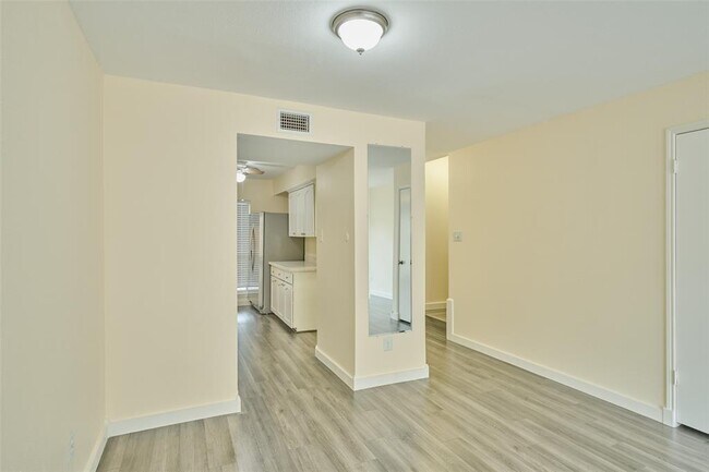 Building Photo - 2308 Winrock Blvd