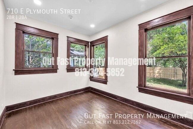 Building Photo - 710 E Plymouth St