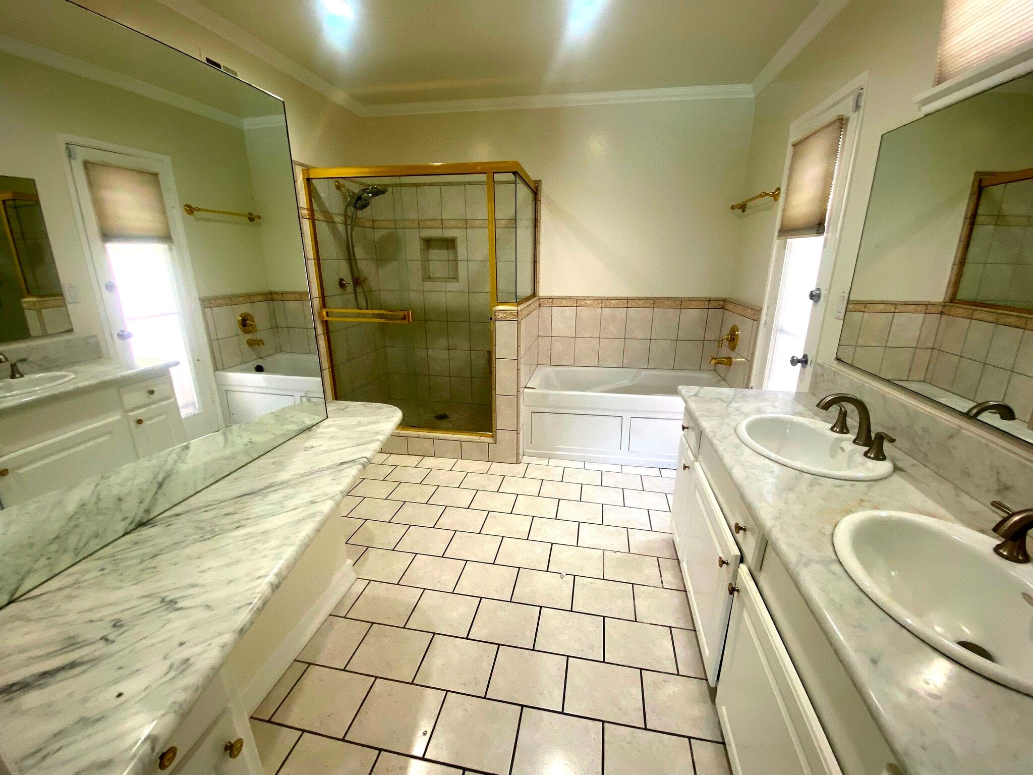 Primary Bathroom - 23552 Kivik St