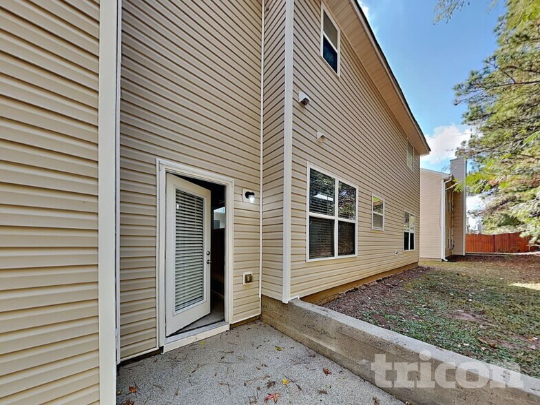 Building Photo - 2023 Reflective Waters Rd